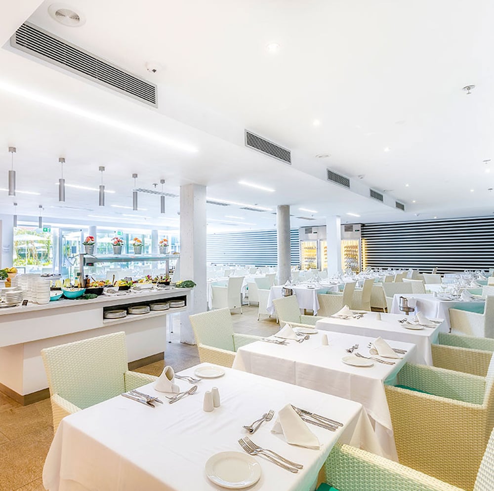 Hotel LIVVO Los Calderones - Adults Recommended — Restaurant & bars in Maspalomas, Canary Islands