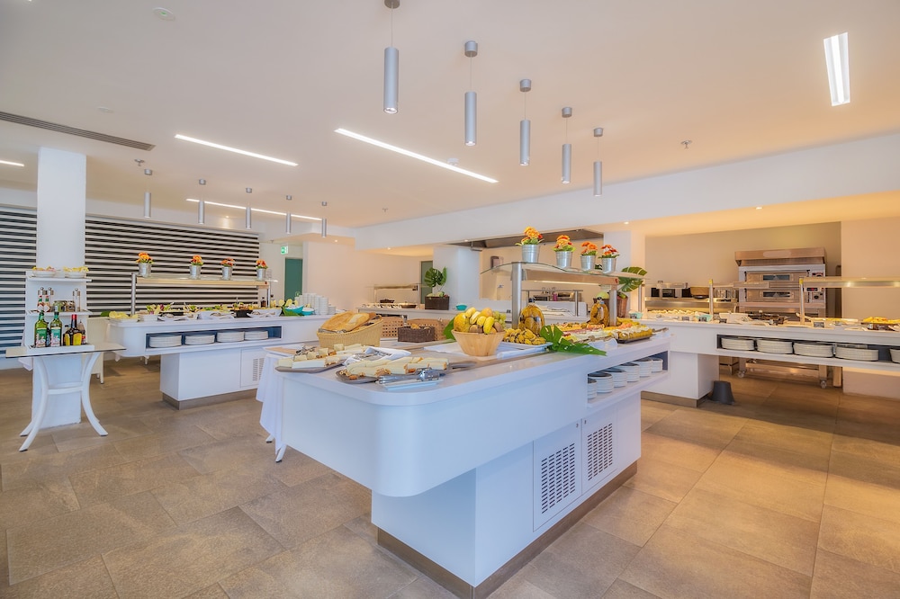 Hotel LIVVO Los Calderones - Adults Recommended — Restaurant & bars in Maspalomas, Canary Islands