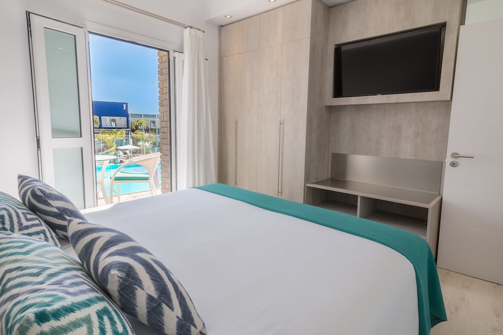 Hotel LIVVO Los Calderones - Adults Recommended — Hotel rooms in Maspalomas, Canary Islands