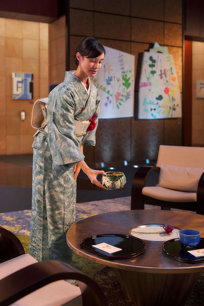 Park Hotel Tokyo — Restaurant & bars in Tokyo, Tokyo