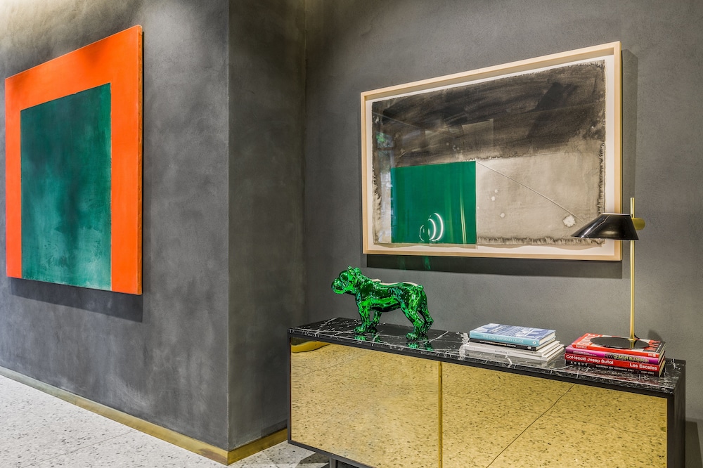 Room Mate Collection Gerard, Barcelona — Hotel building in Barcelona, Catalonia