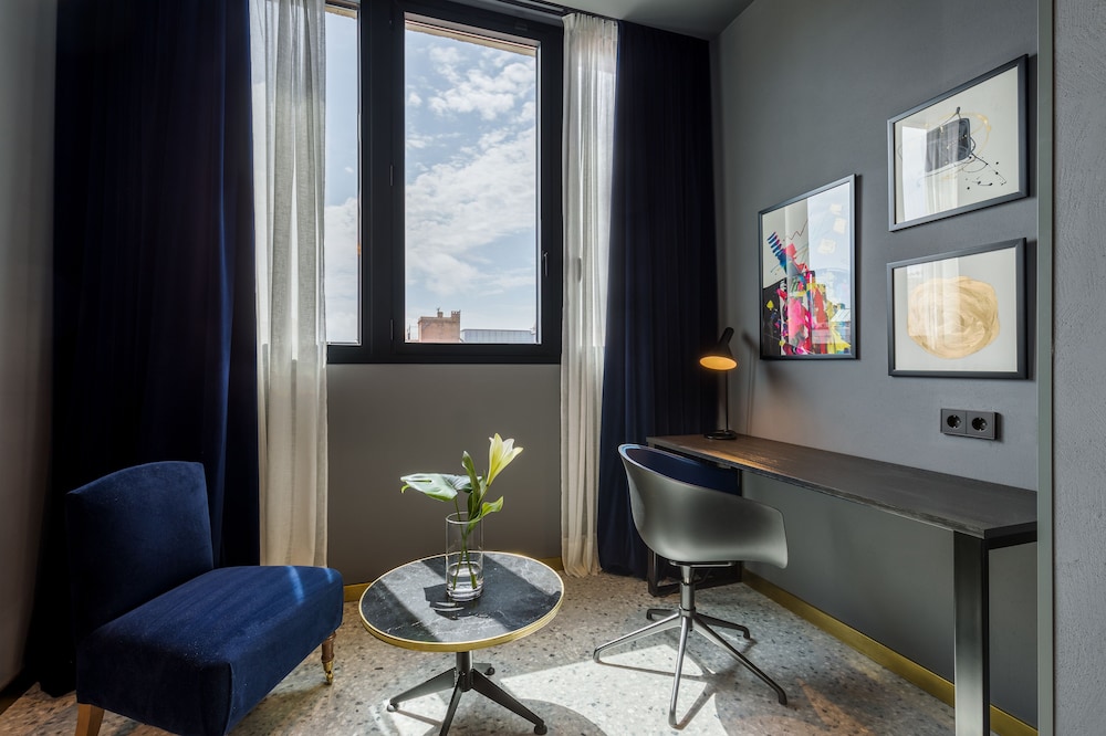 Room Mate Collection Gerard, Barcelona — Hotel rooms in Barcelona, Catalonia