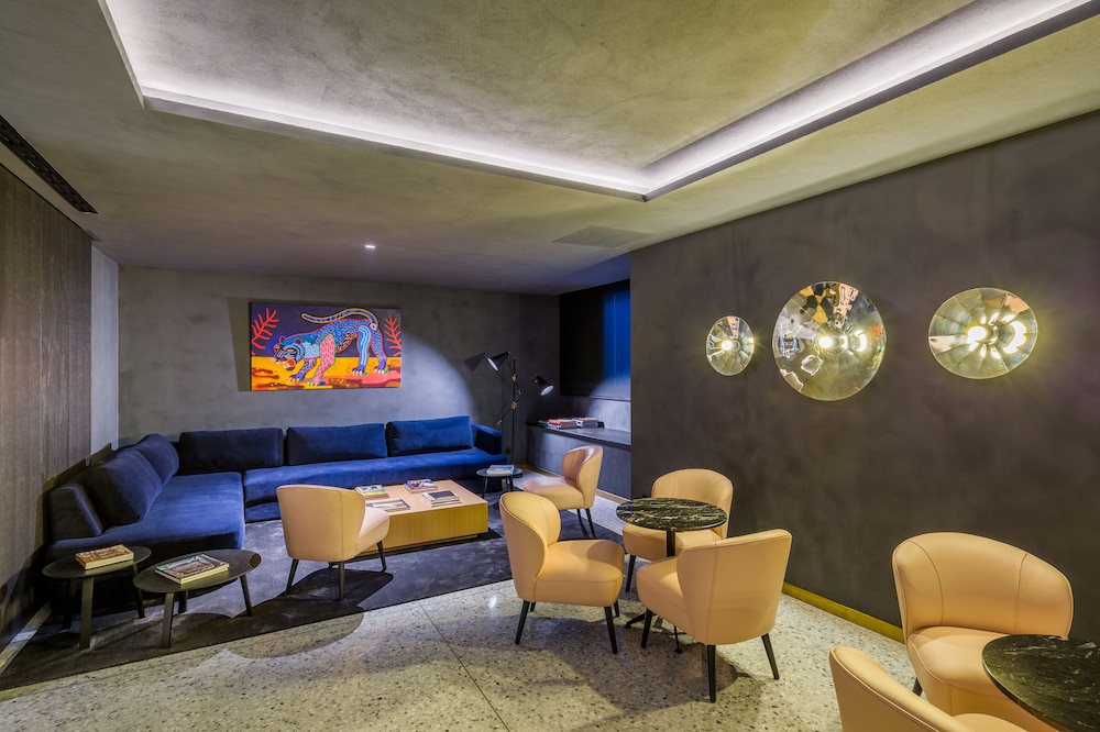 Room Mate Collection Gerard, Barcelona — Restaurant & bars in Barcelona, Catalonia