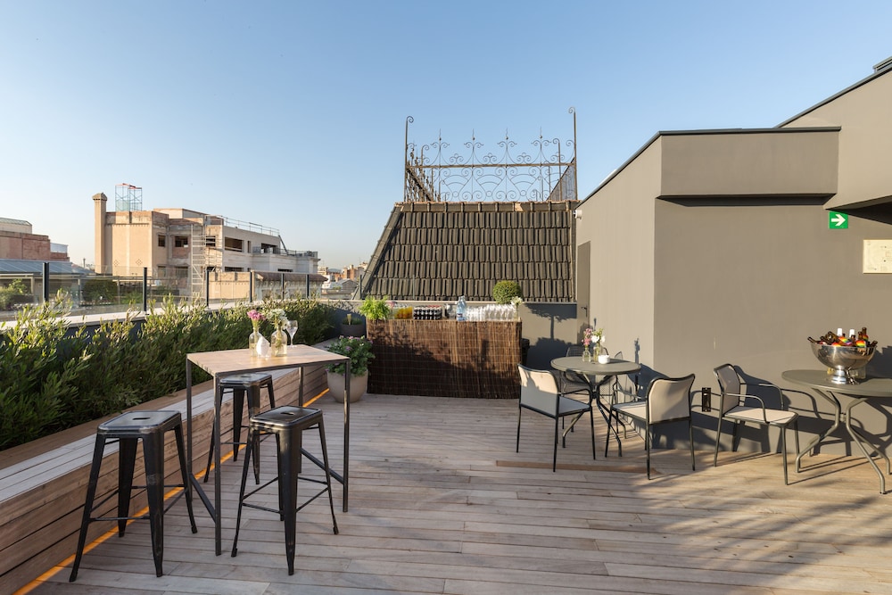 Room Mate Collection Gerard, Barcelona — Restaurant & bars in Barcelona, Catalonia