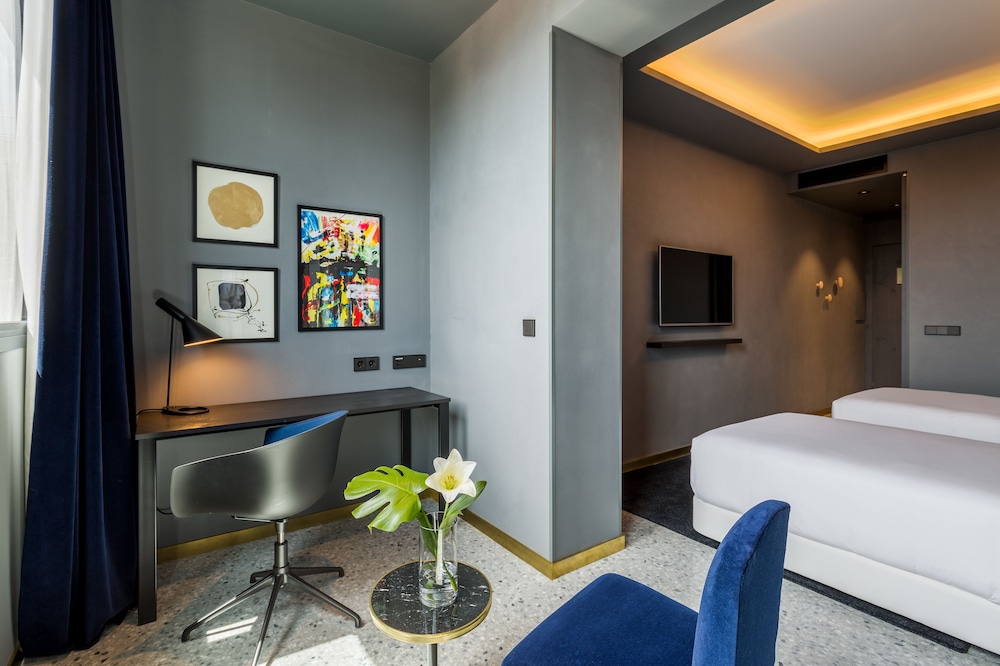 Room Mate Collection Gerard, Barcelona — Hotel rooms in Barcelona, Catalonia