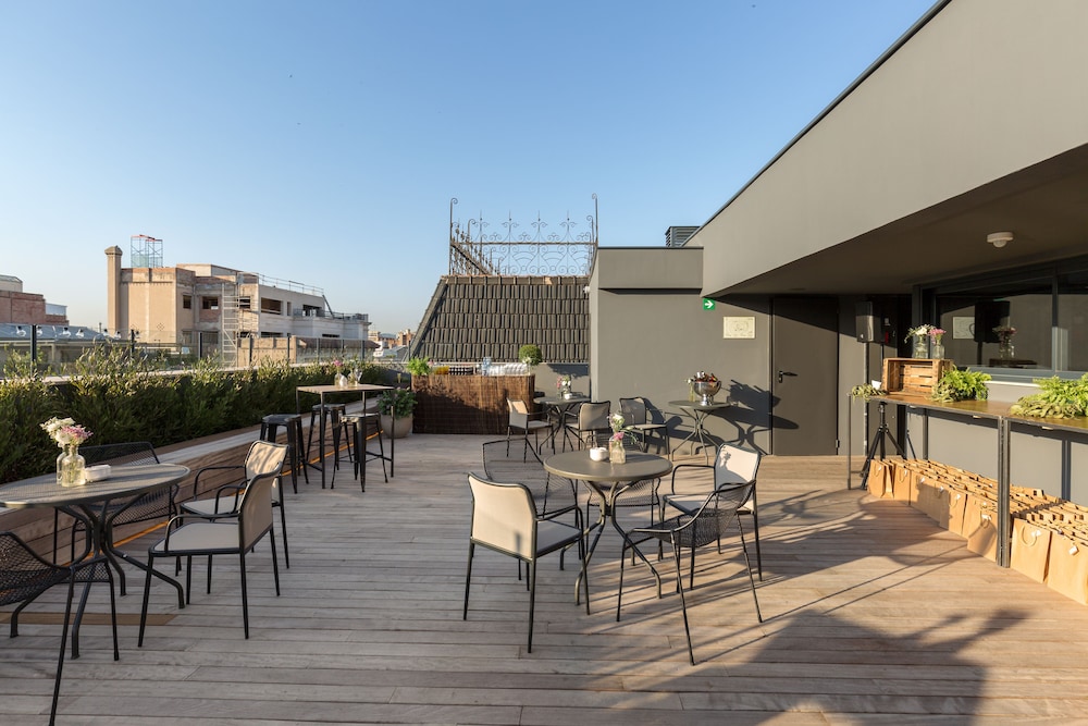Room Mate Collection Gerard, Barcelona — Restaurant & bars in Barcelona, Catalonia