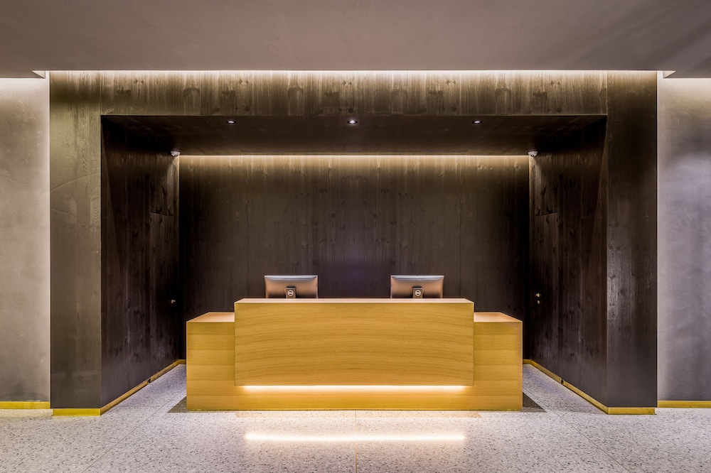Room Mate Collection Gerard, Barcelona — Hotel building in Barcelona, Catalonia