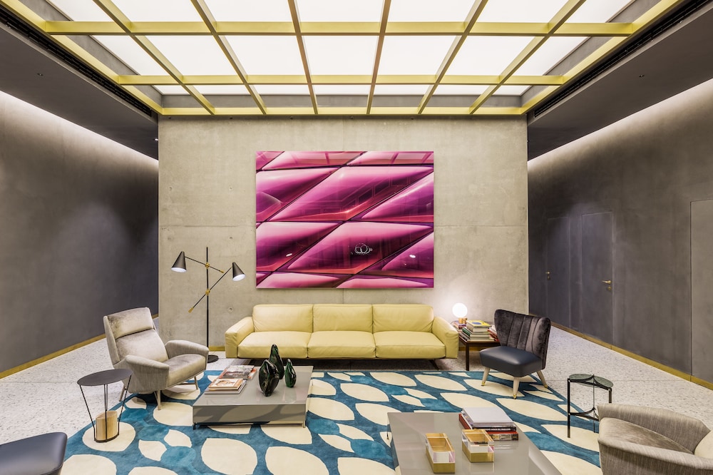 Room Mate Collection Gerard, Barcelona — Hotel building in Barcelona, Catalonia