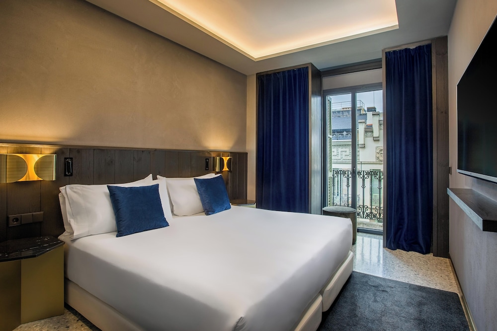 Room Mate Collection Gerard, Barcelona — Hotel rooms in Barcelona, Catalonia