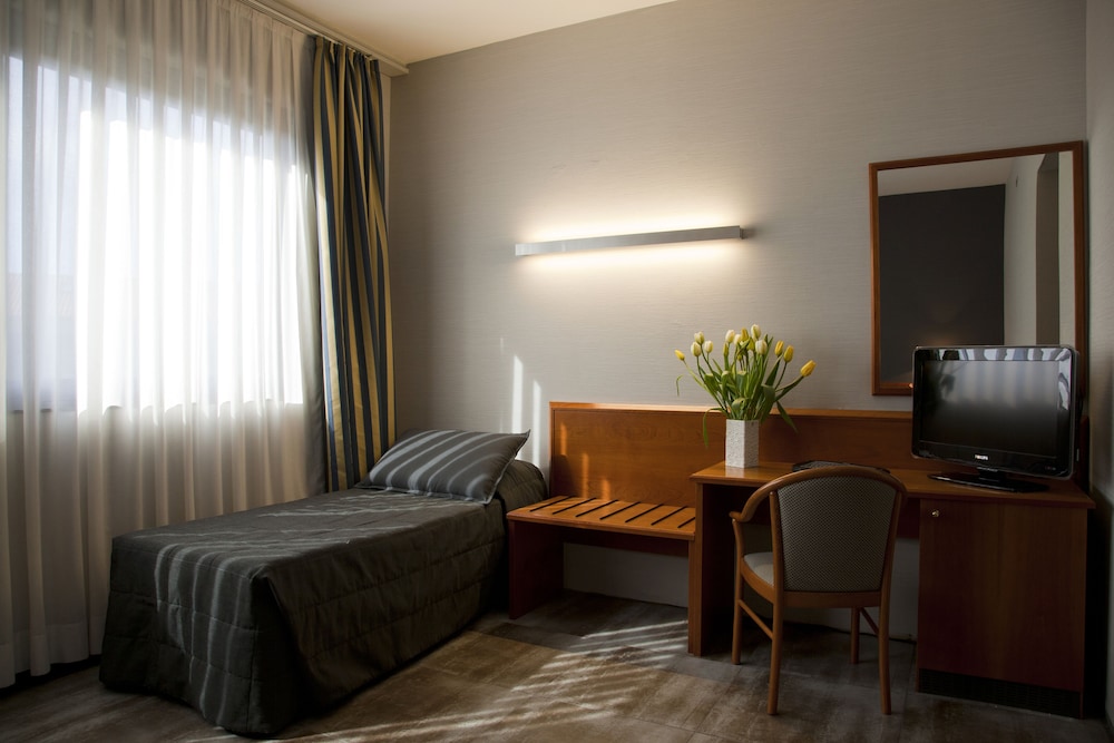 Hotel Zone - zdjęcie 3