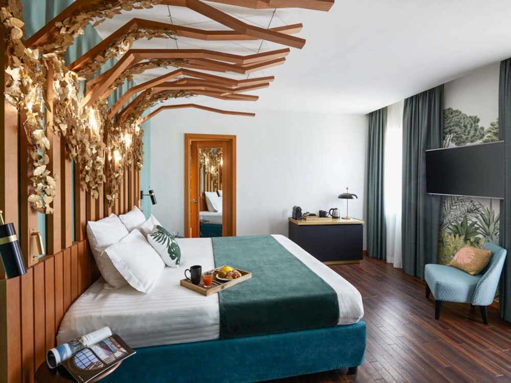 Mercure Roma Corso Trieste — Hotel rooms in Rome, Lazio