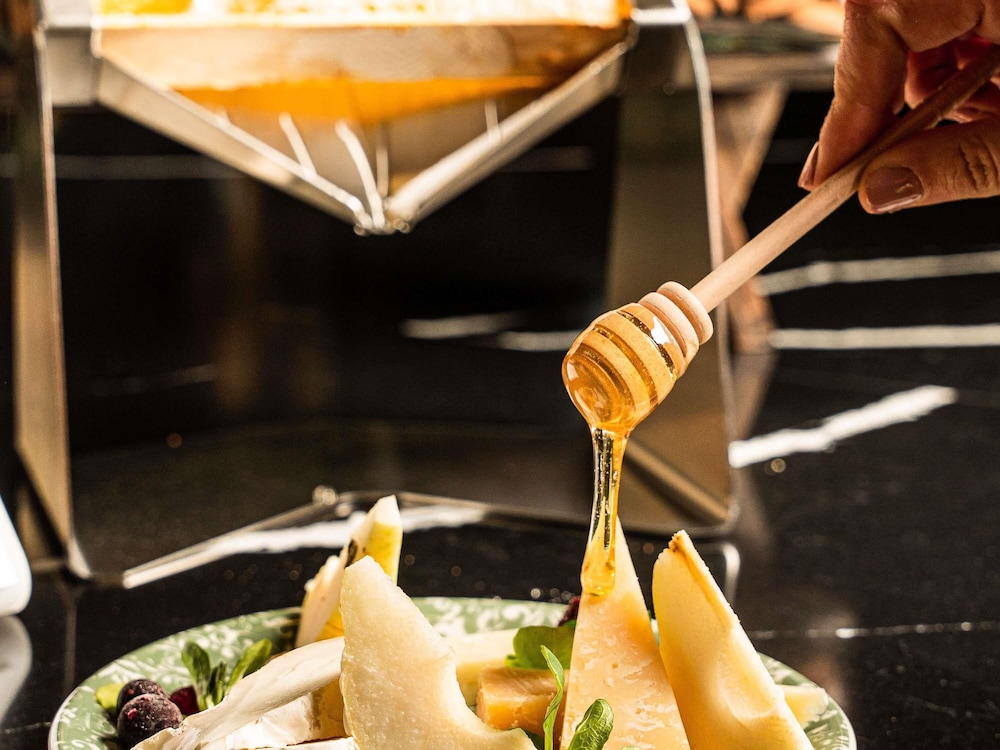 Mercure Roma Corso Trieste — Restaurant & bars in Rome, Lazio