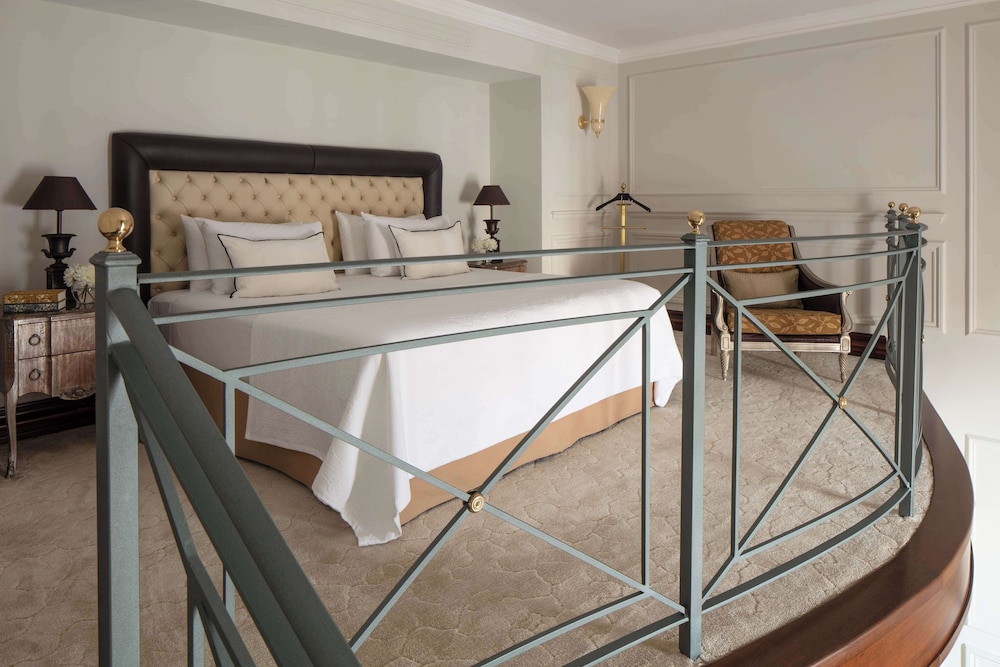 Anantara Palazzo Naiadi Rome Hotel - A Leading Hotel of the World — Hotel rooms in Rome, Lazio