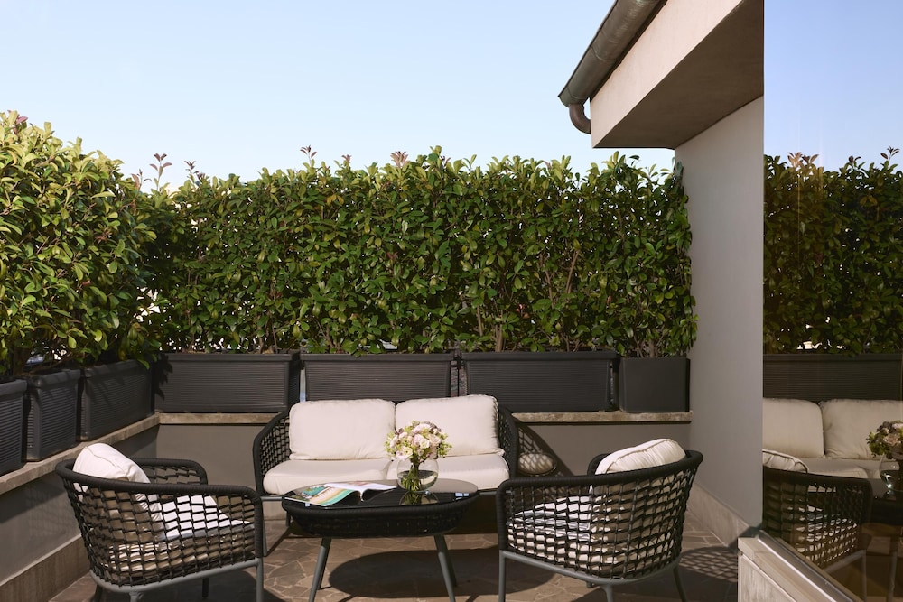 Anantara Palazzo Naiadi Rome Hotel - A Leading Hotel of the World — Hotel building in Rome, Lazio