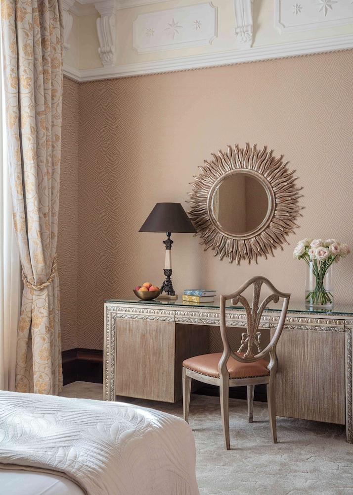 Anantara Palazzo Naiadi Rome Hotel - A Leading Hotel of the World — Hotel rooms in Rome, Lazio