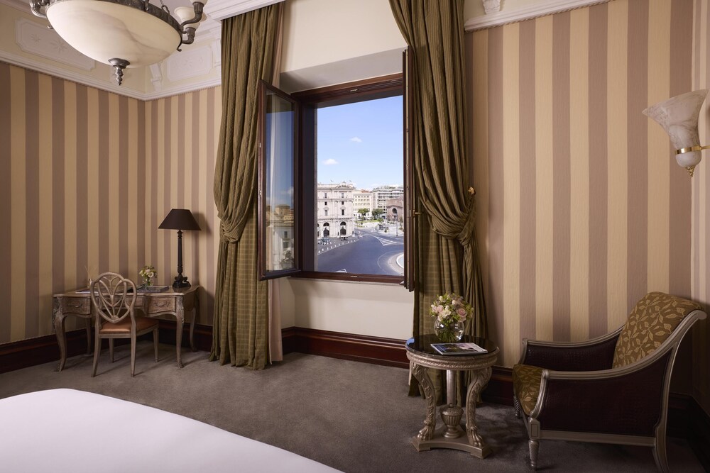 Anantara Palazzo Naiadi Rome Hotel - A Leading Hotel of the World — Hotel rooms in Rome, Lazio