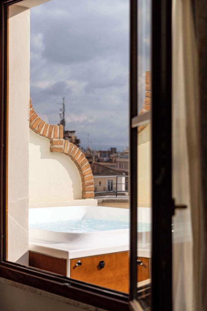 Anantara Palazzo Naiadi Rome Hotel - A Leading Hotel of the World — Hotel rooms in Rome, Lazio