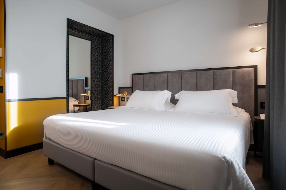 Hotel Cappello D'Oro, BW Signature Collection — Hotel rooms in Bergamo, Lombardy