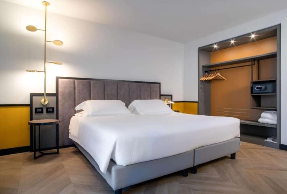 Hotel Cappello D'Oro, BW Signature Collection — Hotel rooms in Bergamo, Lombardy