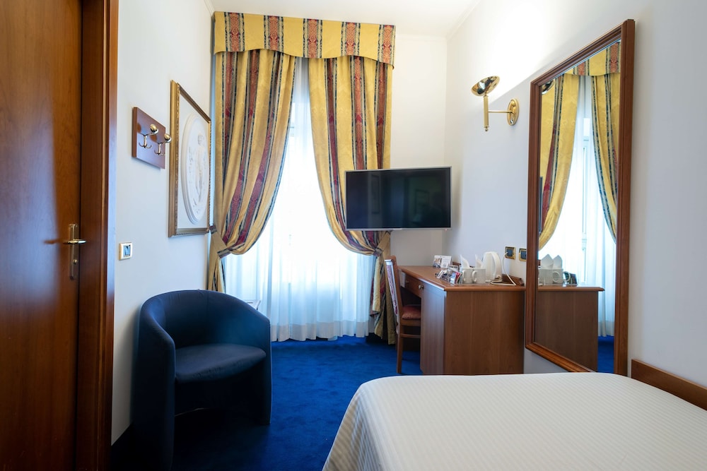 Hotel Cappello D'Oro, BW Signature Collection — Hotel rooms in Bergamo, Lombardy