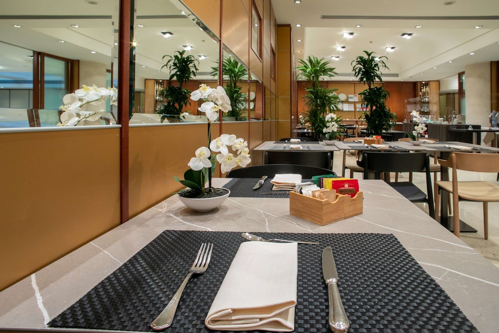 Hotel Cappello D'Oro, BW Signature Collection — Restaurant & bars in Bergamo, Lombardy