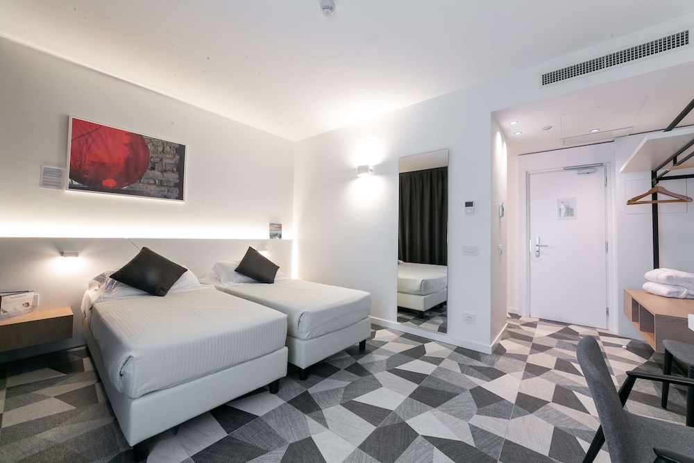 Hotel Cappello D'Oro, BW Signature Collection — Hotel rooms in Bergamo, Lombardy