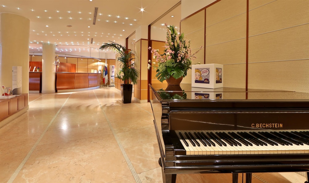Hotel Cappello D'Oro, BW Signature Collection — Hotel building in Bergamo, Lombardy
