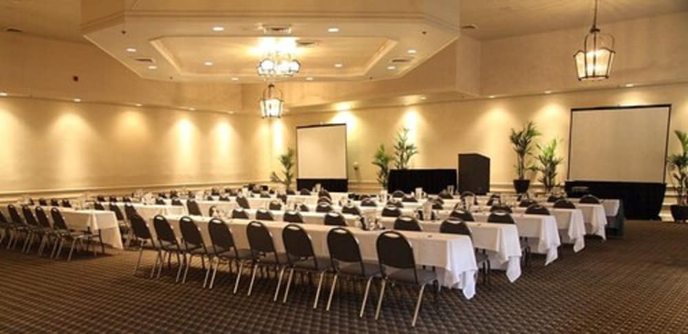 Alexis Park All Suite Resort — Hotel building in Las Vegas, Nevada
