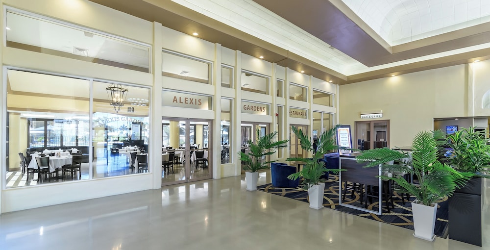 Alexis Park All Suite Resort — Hotel building in Las Vegas, Nevada