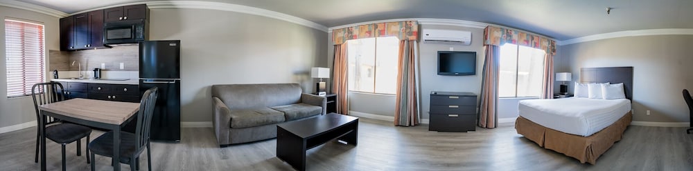 Alexis Park All Suite Resort — Hotel rooms in Las Vegas, Nevada
