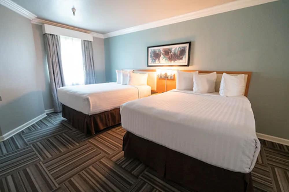 Alexis Park All Suite Resort — Hotel rooms in Las Vegas, Nevada
