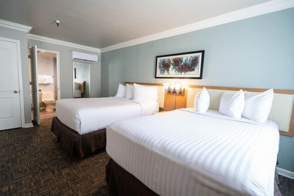 Alexis Park All Suite Resort — Hotel rooms in Las Vegas, Nevada