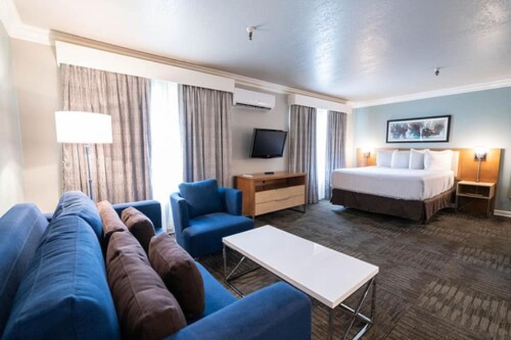 Alexis Park All Suite Resort — Hotel rooms in Las Vegas, Nevada