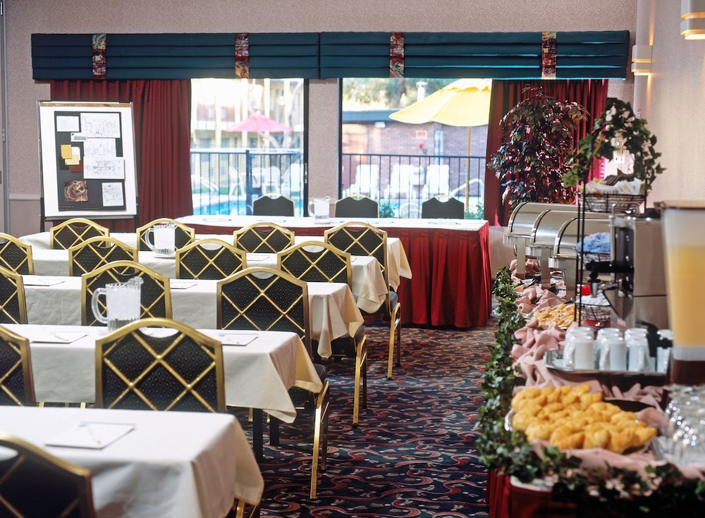 Mardi Gras Hotel & Casino — Restaurant & bars in Las Vegas, Nevada