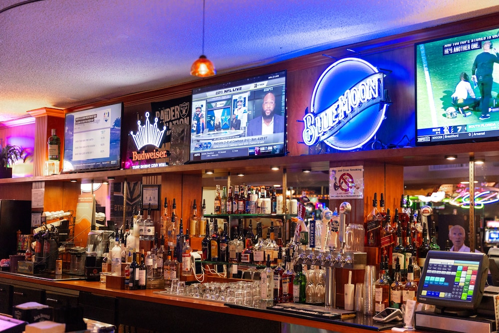 Mardi Gras Hotel & Casino — Restaurant & bars in Las Vegas, Nevada