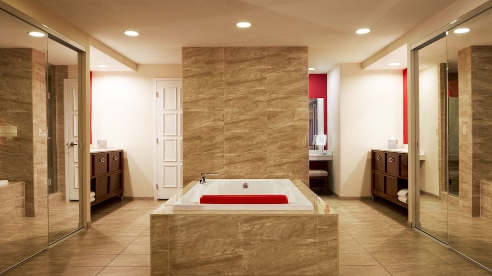 Horseshoe Las Vegas — Spa in Las Vegas, Nevada