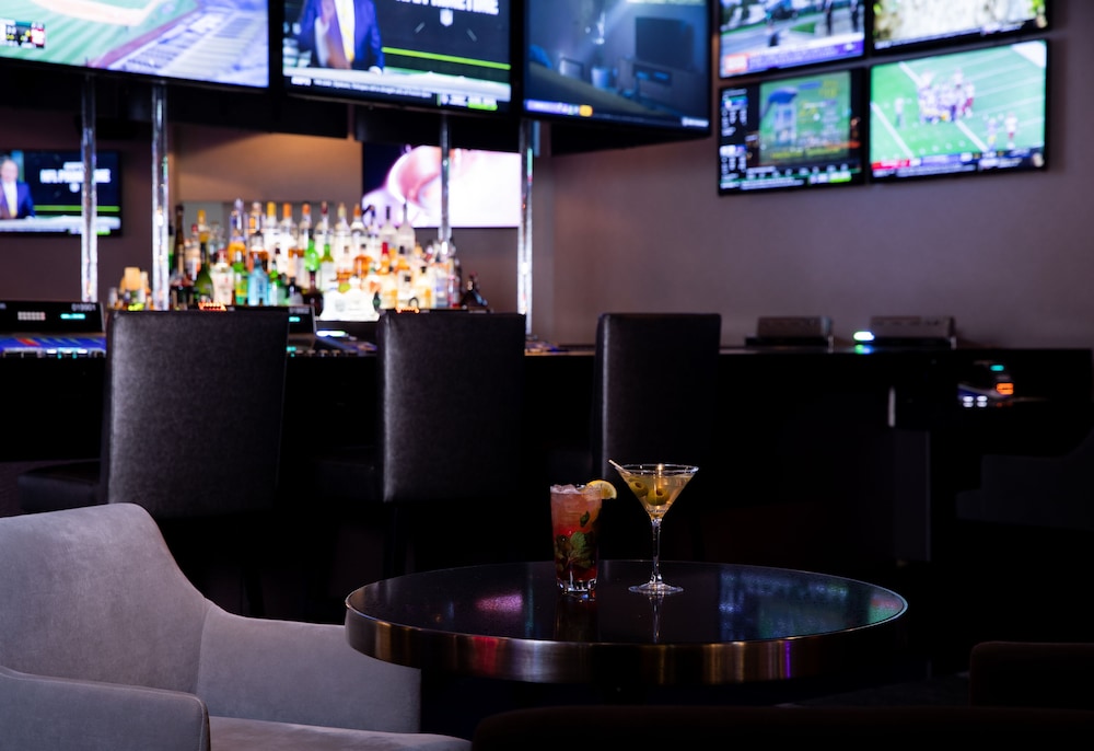 Horseshoe Las Vegas — Restaurant & bars in Las Vegas, Nevada