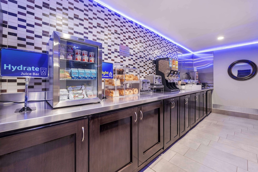 Best Western McCarran Inn — Restaurant & bars in Las Vegas, Nevada
