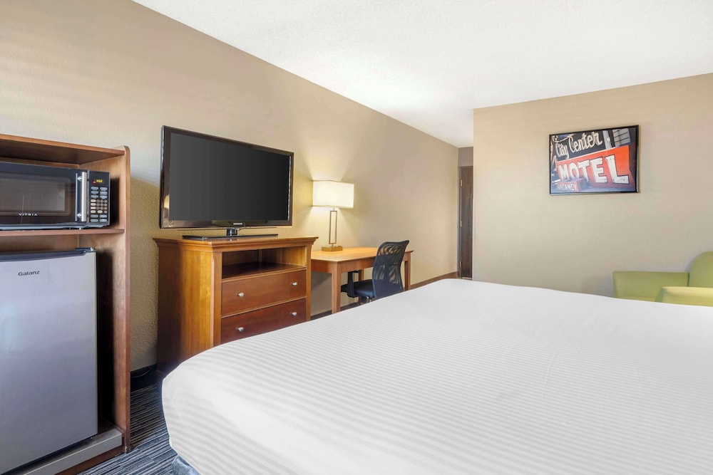 Best Western McCarran Inn — Hotel rooms in Las Vegas, Nevada