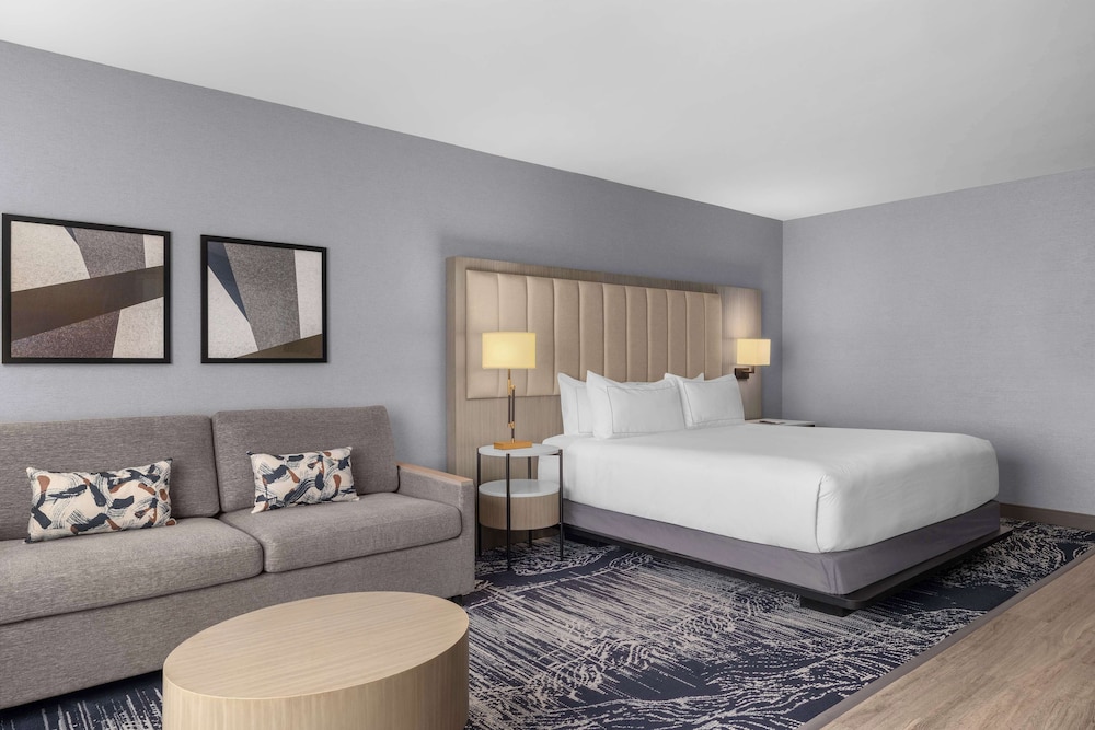 DoubleTree by Hilton Las Vegas Airport — Hotel rooms in Las Vegas, Nevada