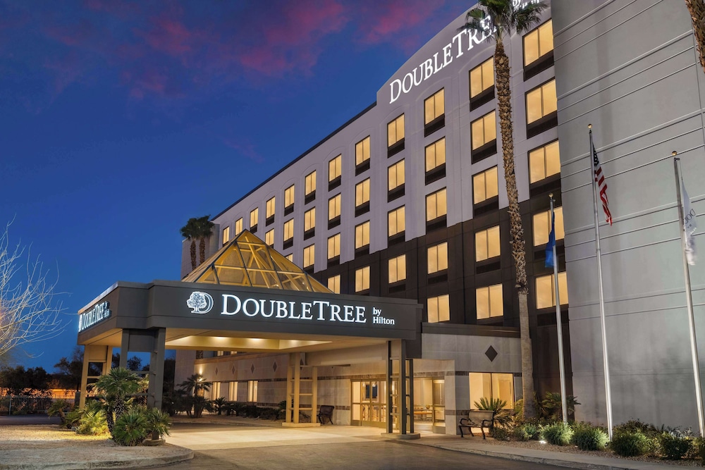 DoubleTree by Hilton Las Vegas Airport — Main photo in Las Vegas, Nevada