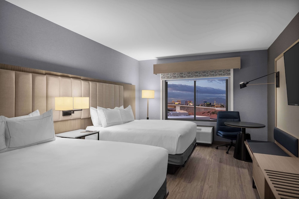 DoubleTree by Hilton Las Vegas Airport — Hotel rooms in Las Vegas, Nevada