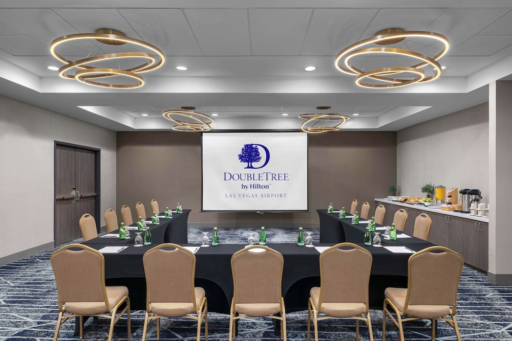 DoubleTree by Hilton Las Vegas Airport — Hotel building in Las Vegas, Nevada