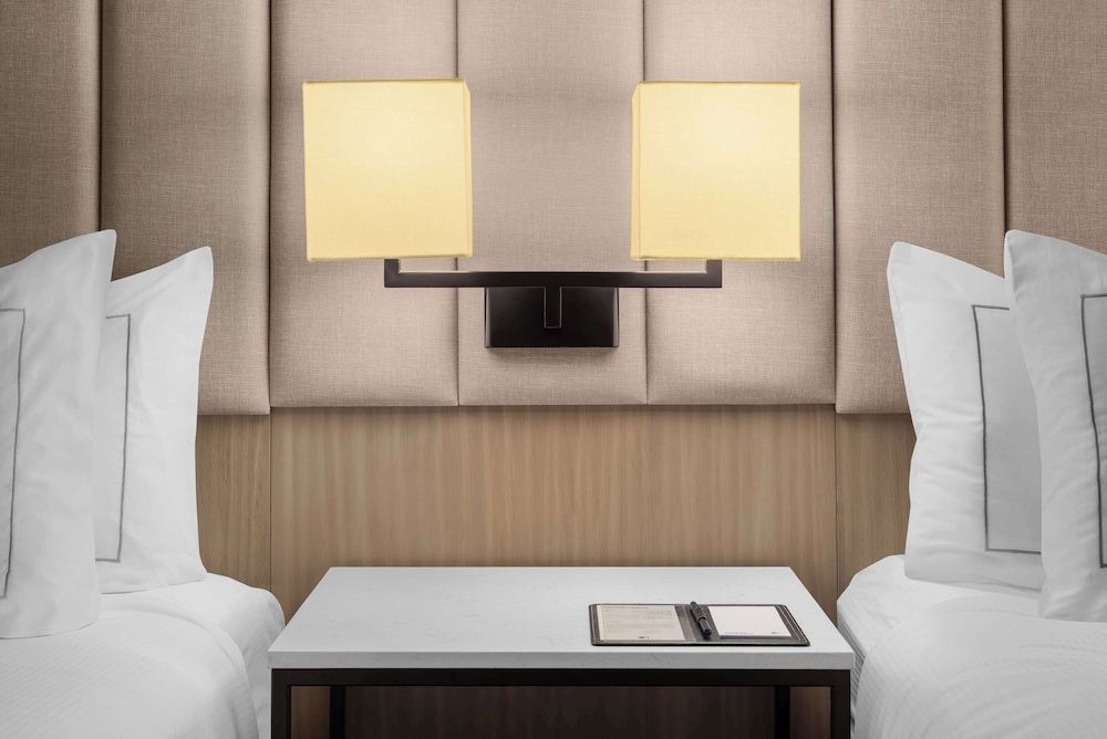 DoubleTree by Hilton Las Vegas Airport — Hotel rooms in Las Vegas, Nevada