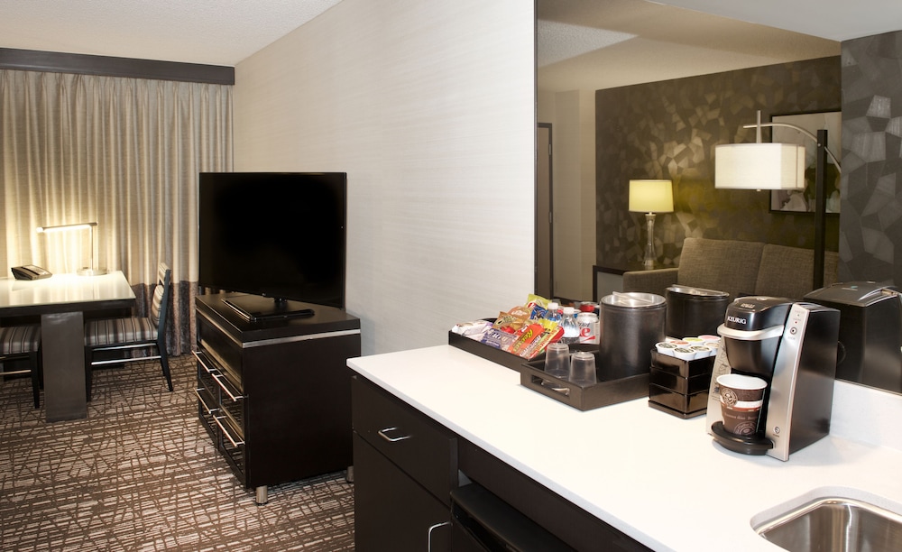 Embassy Suites by Hilton Las Vegas — Hotel rooms in Las Vegas, Nevada