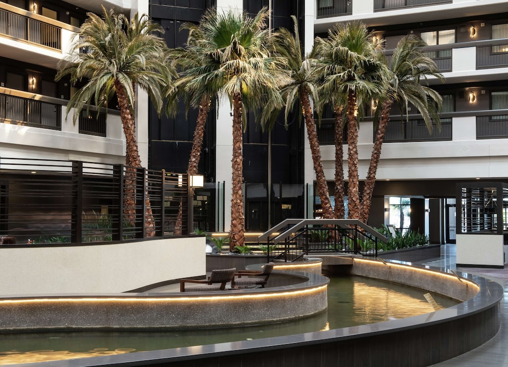 Embassy Suites by Hilton Las Vegas — Hotel building in Las Vegas, Nevada