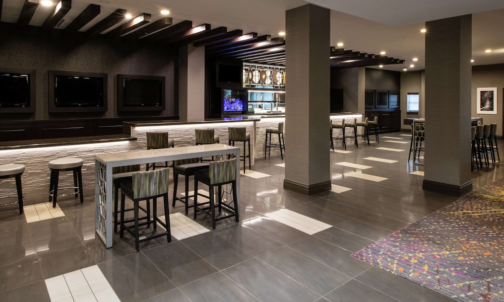 Embassy Suites by Hilton Las Vegas — Restaurant & bars in Las Vegas, Nevada