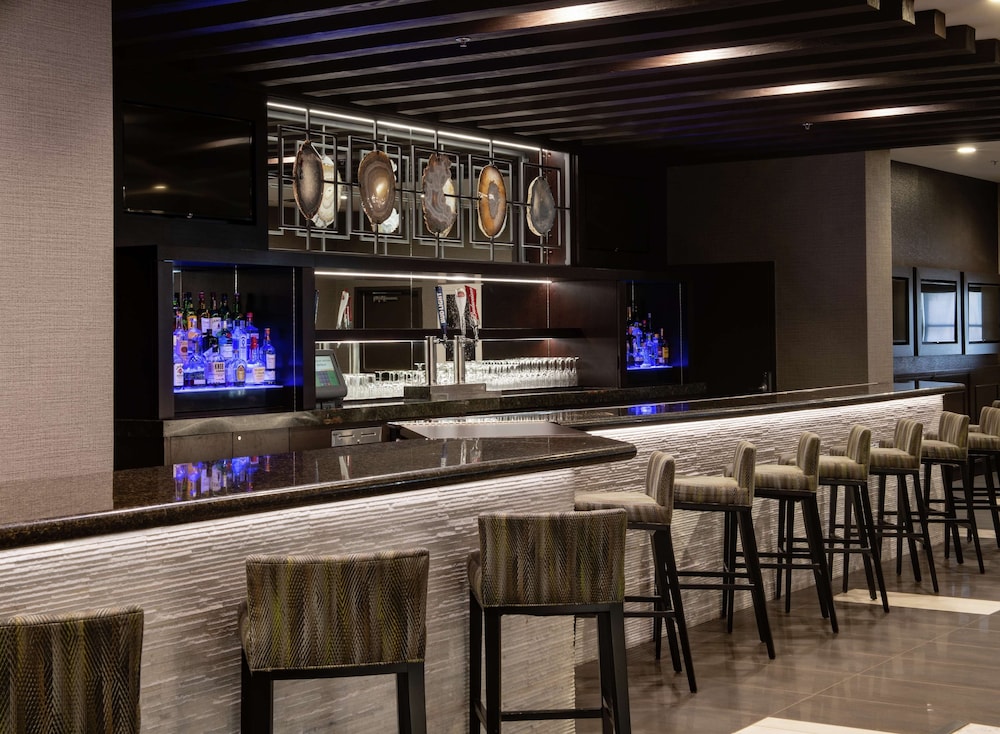 Embassy Suites by Hilton Las Vegas — Restaurant & bars in Las Vegas, Nevada