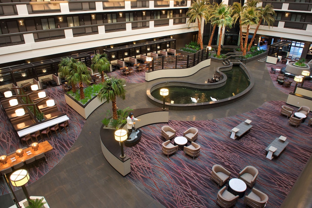 Embassy Suites by Hilton Las Vegas — Hotel building in Las Vegas, Nevada