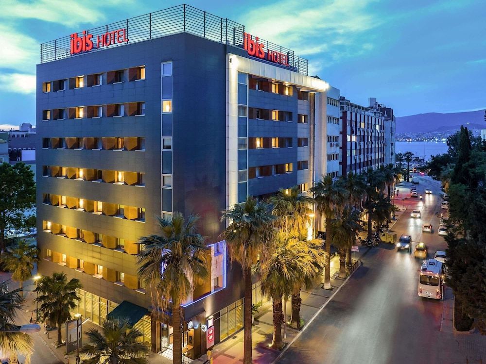 ibis Izmir Alsancak image